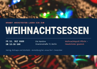 Weihnachtsessen — Pullover und ein marineblaues Band